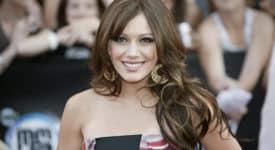 Hilary Duff - foto: Robin Wong - bron: Wikimedia Commons