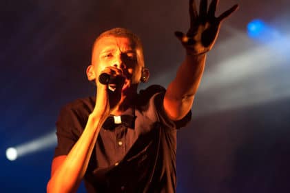 Stromae - fotocredits Eddy Berthier (Wikimedia Commons)