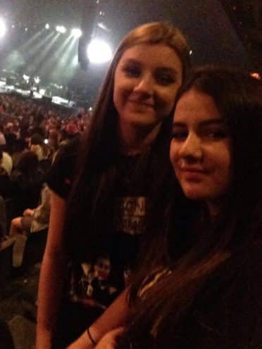 Morgane & Serine - 5 Seconds Of Summer Sportpaleis Antwerpen