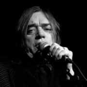 Blixa Bargeld - Fotograaf: John Georgiou | Flickr (CC BY-NC-SA 2.0)