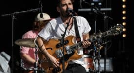 Frontman Taylor Rice, Local Natives- Foto: Henry Laurisch | Commons Wikimedia