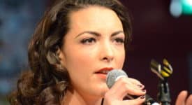 Caro Emerald - Foto: Paul Luberti - Wikimedia Commons