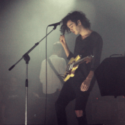 The 1975 (Matty Healy) - Foto: Alessia Damone - (Bron: Flickr) (CC BY 2.0)