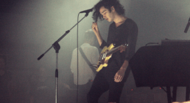 The 1975 (Matty Healy) - Foto: Alessia Damone - (Bron: Flickr) (CC BY 2.0)