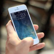 iPhone, mobiel, smartphone - Foto: Pexels.com (Publiek Domein)