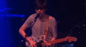 Declan McKenna - Bron: Screenshot Youtube