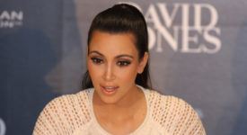 Kim Kardashian - Foto: Eva Rinaldi - (Bron: Wikimedia Commons)