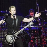 Nickelback - Bron: Stuart Sevastos - Flickr/Wikimedia Commons