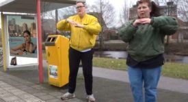 Zanger Rinus, Doutzen - Bron: Screenshot YouTube