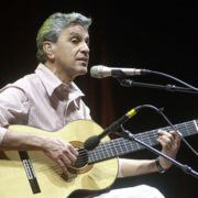 Caetano Veloso - Foto User Starlight (WikiMedia)