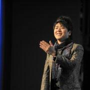 Lang Lang - Foto: World Economic Forum - (Bron: Wikimedia Commons) Empeiria