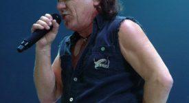 Brian Johnson (AC/DC)- Foto: Matt Becker - Bron: Wikimedia Commons - Licentie: (CC BY-SA 3.0)