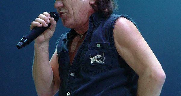 Brian Johnson (AC/DC)- Foto: Matt Becker - Bron: Wikimedia Commons - Licentie: (CC BY-SA 3.0)