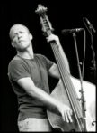 Avishai Cohen - foto: Gauthier Vandemoortele - bron: Wikipedia