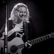 Anneke van Giersbergen - foto: Joost Nuijten - bron: Flickr (CC BY-NC 2.0)