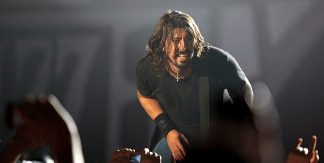 Dave Grohl (Foo Fighters, Nirvana) - Foto SobControllers (Flickr) (CC BY 2.0)