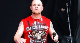 Five Finger Death Punch - Foto Adam Bielawski (Wikimedia)