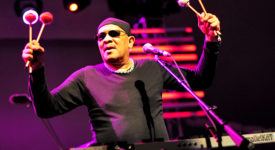 Artiest: Roy Ayers - Bron: Wikimedia - Author: Stuart Sevastos