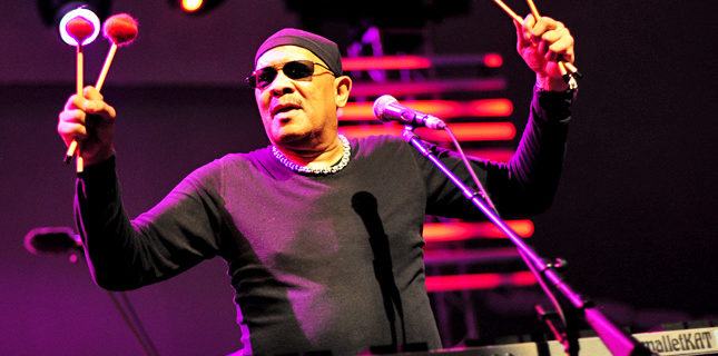 Artiest: Roy Ayers - Bron: Wikimedia - Author: Stuart Sevastos