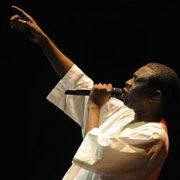 Youssou N'Dour - bron: Wikipedia - Foto: Henryk Kotowski