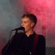 George Ezra - Fotocredits: Chris (Wikimedia Commons)