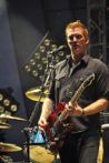 Josh Homme (Queens Of The Stone Age) - Foto Craig Carper (Wikimedia)