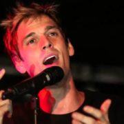 Aaron Carter - Bron: YouTube