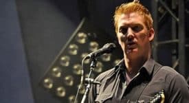 Josh Homme (Queens Of The Stone Age, Eagles of Death Metal) - Foto Craig Carper (Wikimedia) klein