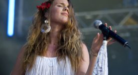 Joss Stone - Foto Benoît Derrier - Wikimedia Commons (CC BY-SA 2.0)