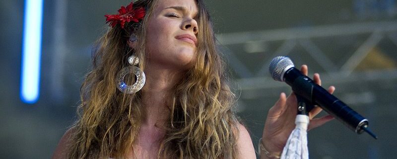 Joss Stone - Foto Benoît Derrier - Wikimedia Commons (CC BY-SA 2.0)