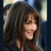 Carla Bruni - Fotocredits: Remi Jouan - Bron: Wikimedia Commons