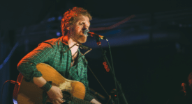 Glen Hansard Stadsschouwburg Groningen, Glen Hansard - Foto Tristan Loper (Flickr) - (CC BY-SA 2.0)