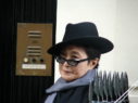 Yoko Ono - Foto Simon Hariyott (Wikimedia Commons)