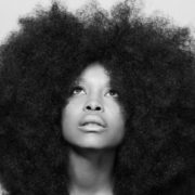 Erykah Badu - Bron: Flickr - Fotocredits: Isaac Campbell (CC BY 2.0)