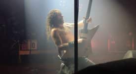 Airbourne in de Melkweg - Foto: Robin de Roode (Artiesten Nieuws)