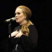 Adele - Fotocredits: Niko Transmission (Flickr - CC BY-SA 2.0)