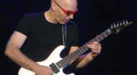 Joe Satriani - Bron: WikiMedia Commons - Fotocredits: Chascar - (CC BY 2.0)