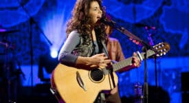 Katie Melua - Fotocredits: Livepict.com (Wikimedia CC BY-SA 3.0)