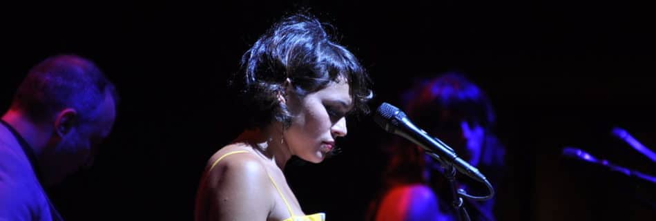 Norah Jones - Fotocredits: Giulia Ciappa (Flickr Wikimedia CC BY 2.0)