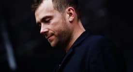 Damon Albarn - Bron: Wikimedia Commons - Fotocredits: Rama - (CC BY-SA 2.0 FR)