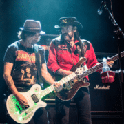 Motörhead (Phil Campbell, Lemmy Kilmister) cropped - Foto: Jessice Branstetter (Flickr, CC BY 2.0)