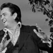 The Johnny Cash Roadshow, Johnny Cash (cropped) - Foto: The Johnny Cash Show (Wikimedia Commons, public domain)