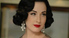 Dita Von Teese - Bron: Wikimedia Commons (CC BY-SA 2.0) - Fotocredits: Mireille Ampilhac