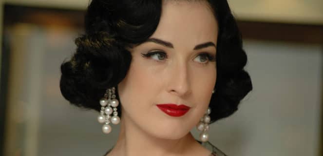 Dita Von Teese - Bron: Wikimedia Commons (CC BY-SA 2.0) - Fotocredits: Mireille Ampilhac