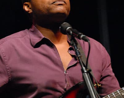 Robert Cray - Foto Steve Hopson (Wikimedia Commons, CC BY 2.5)