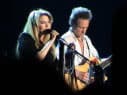  Stevie Nicks en Lindsey Buckingham ( Oberhausen 2003) - Eigendom: Bumperke. (wikimedia commons)