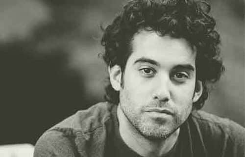 joshua radin. Flickr. Author: tara hunt (CC BY-SA 2.0)