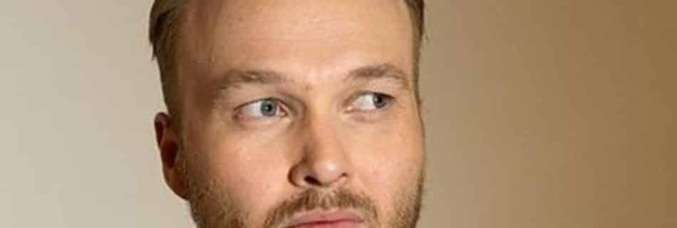 Arjen Lubach (cropped) - Foto: Arjen van Elst (Wikimedia Commons, CC BY-SA 4.0)