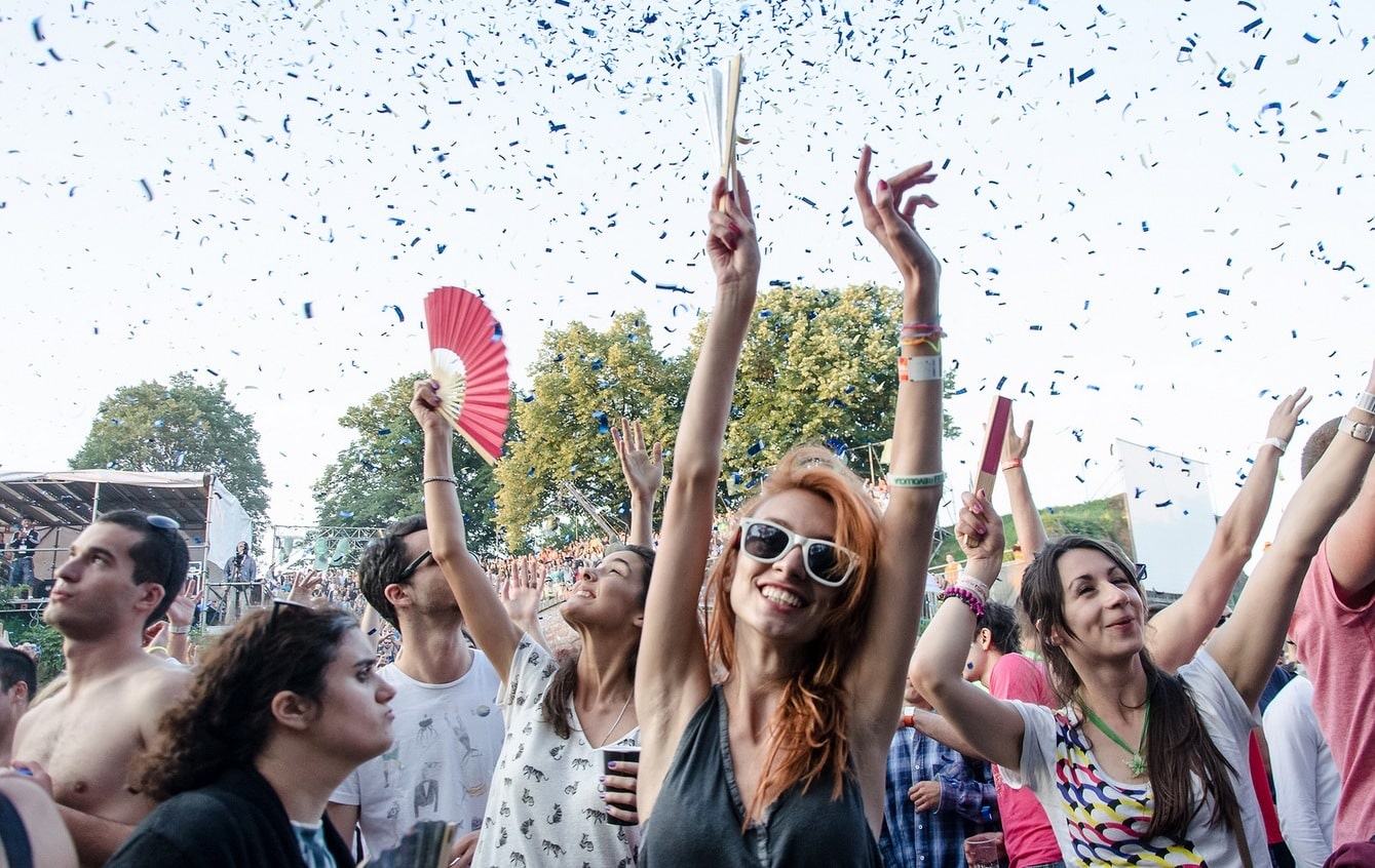 Festival crowd, festival publiek - Wikimedia Commons (CC BY-SA 3.0)