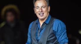 Bruce Springsteen (E Street Band, cropped) - Fotograaf Bill Ebbesen - Wikimedia Commons (CC BY-SA 3.0)